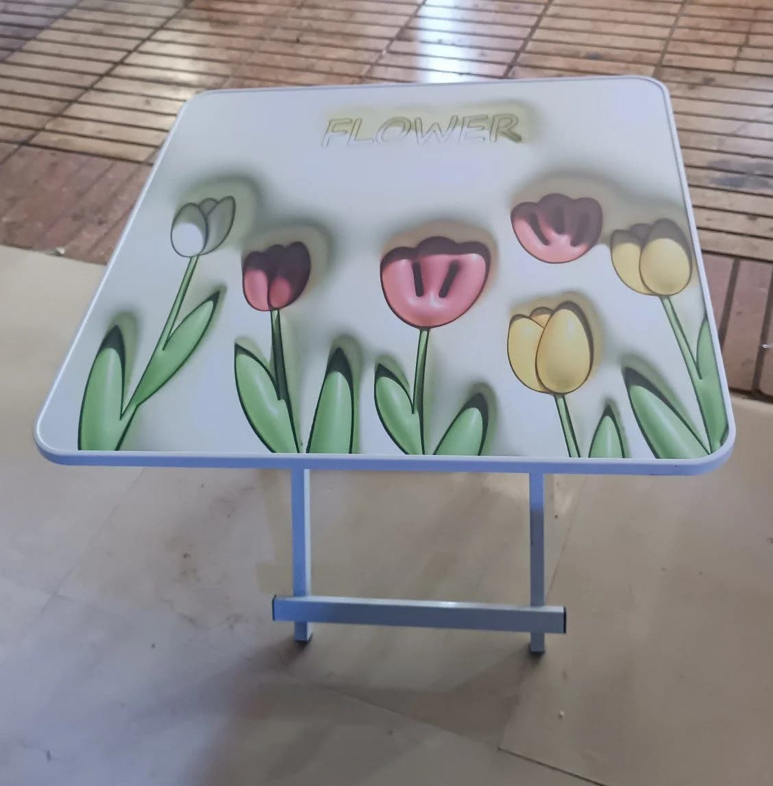 Table pliante enfant plateau 3D - design Space